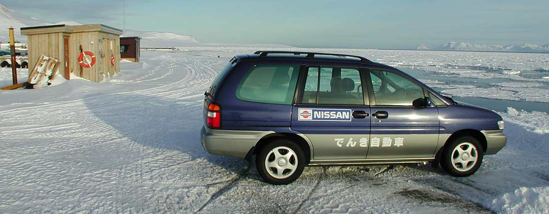 Nissan prairie 1994