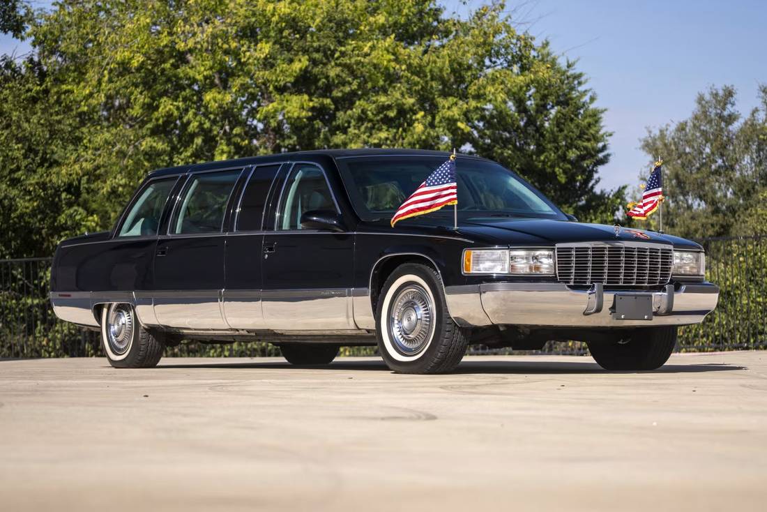 cadillac-fleetwood-bill-clinton-auction-titel