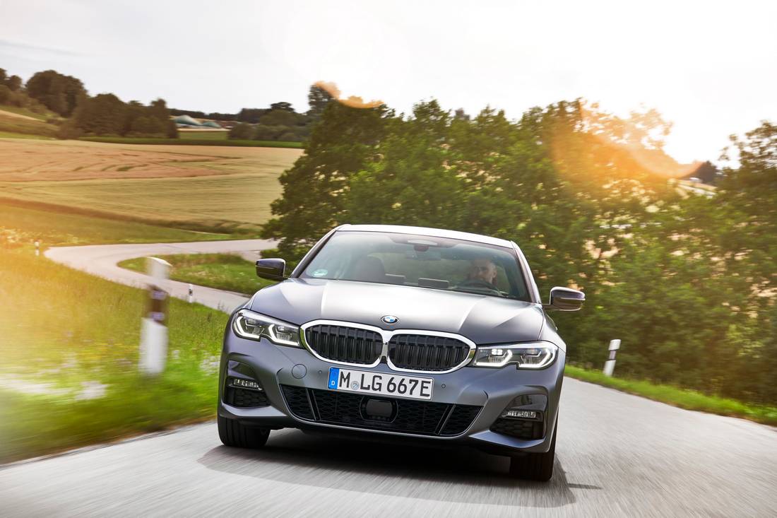 Freudenfeuer hat seinen Preis: BMW 320d - Spar-Diesel und Fahrmaschine 
