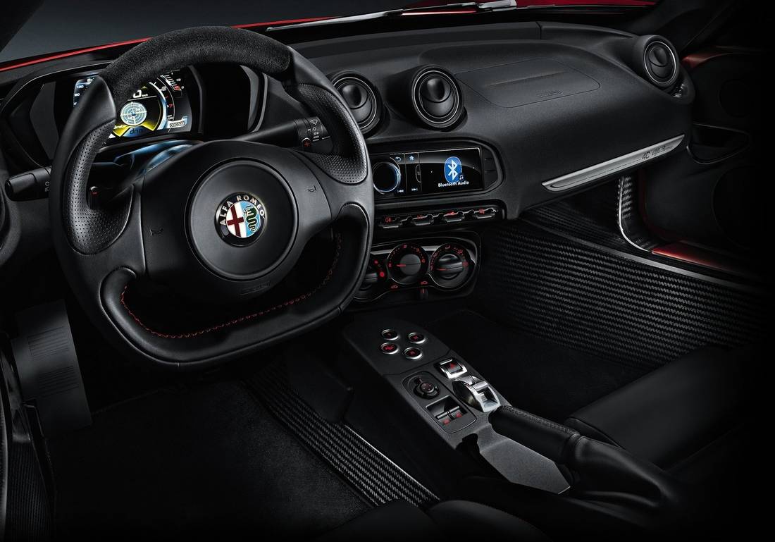 alfa-romeo-4c-interior