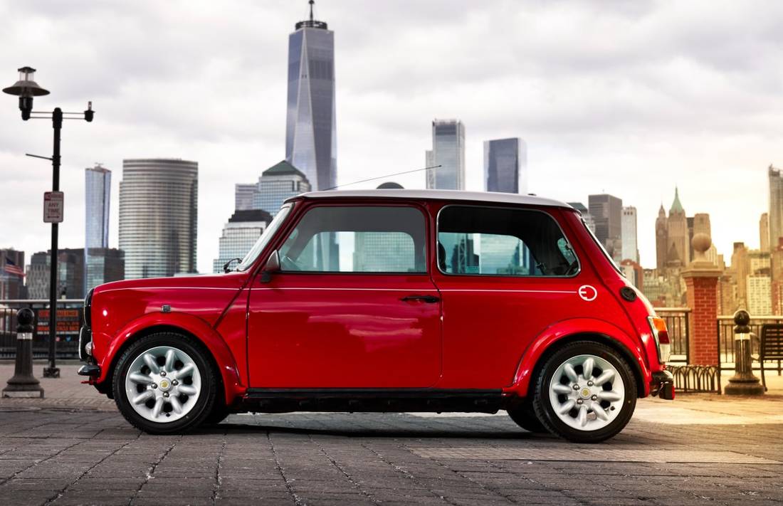 austin-mini-cooper-side