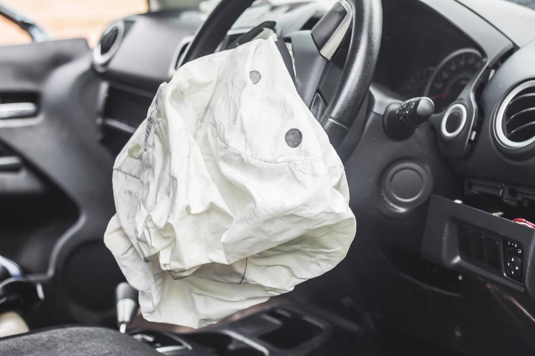 Austausch von Airbags: Sicherheit und Verfahren erklärt - AutoScout24