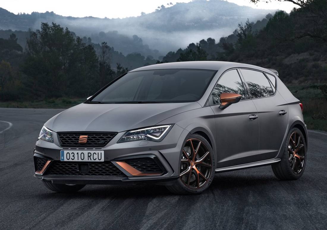 Seat-Leon_Cupra_R-2018