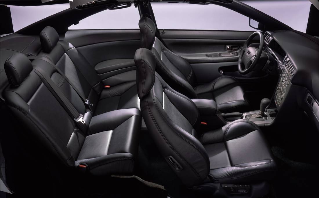 volvo-c70-seats