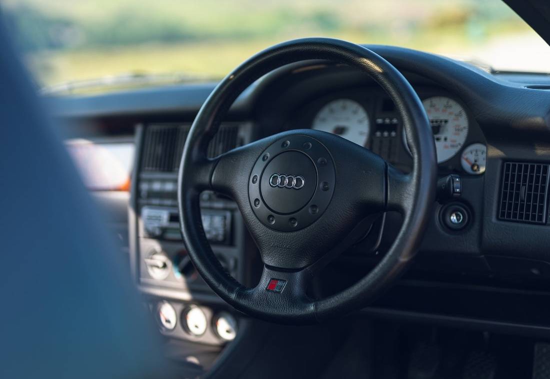 Audi S2 interior