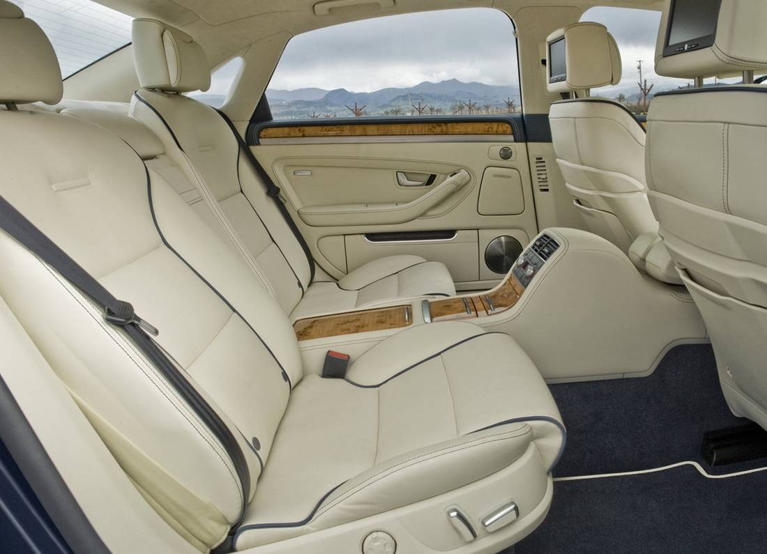 audi-a8-w12-seats