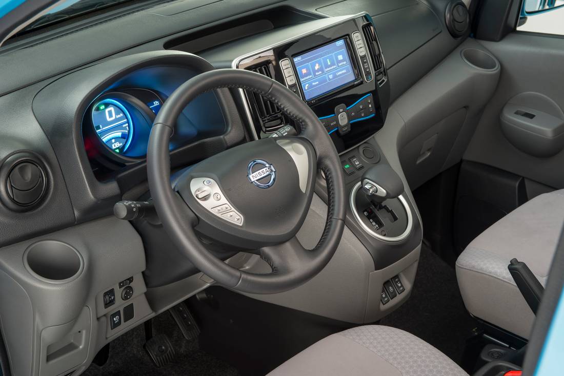 nissan-e-nv200-interior