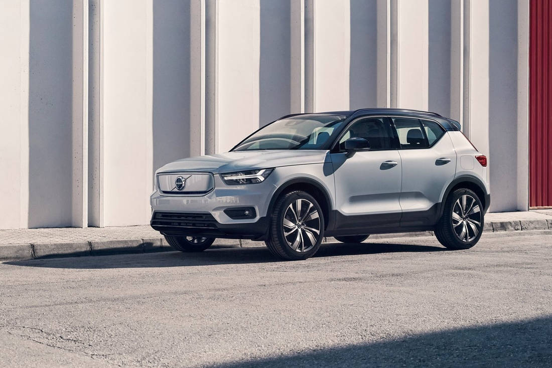 Volvo-XC40-Recharge-Front-Side