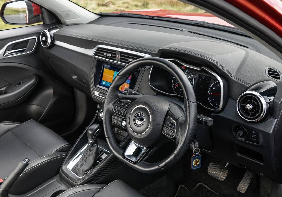 MG ZS interior