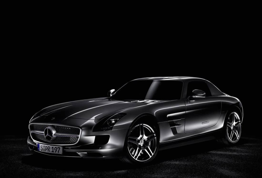 Mercedes-Benz SLS