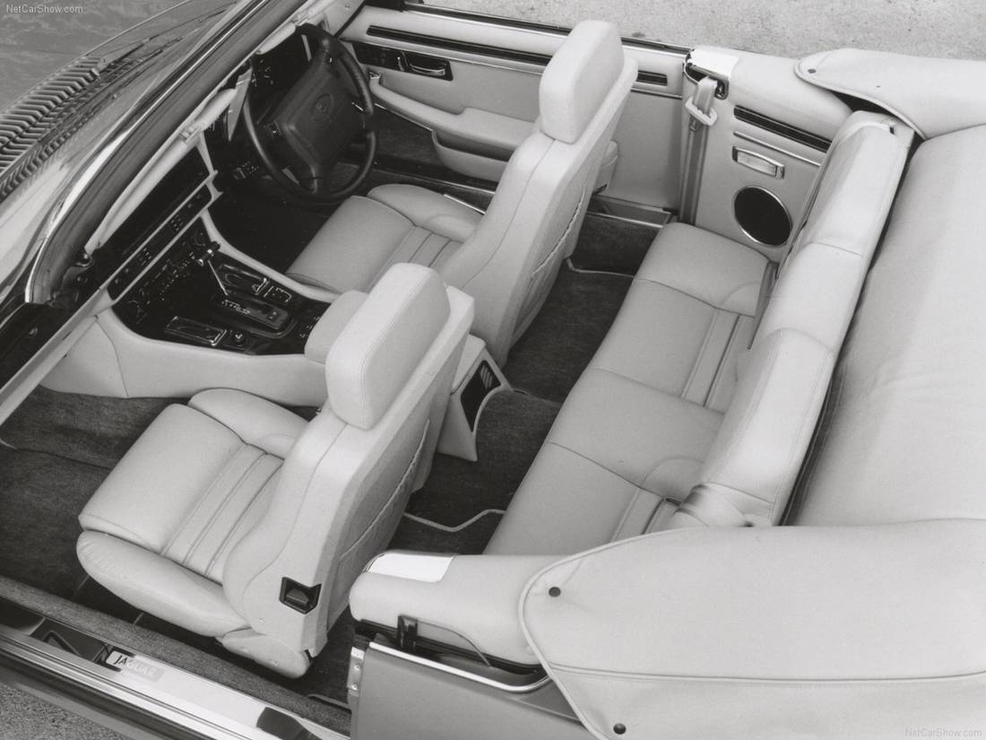 jaguar-xjs-interieur