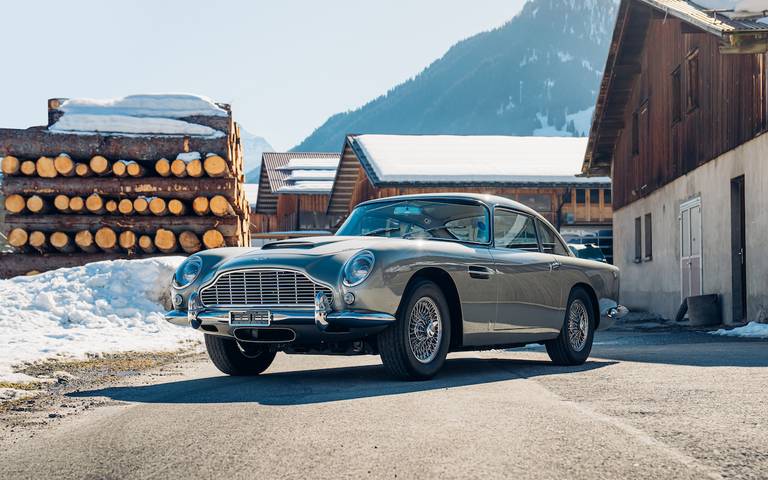 Aston Martin DB5 Sean Connery (2022) statisch, vooraanzicht