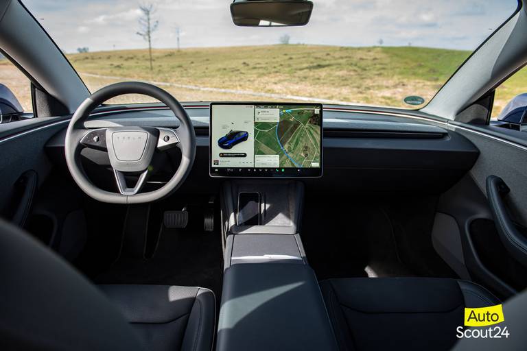 tesla-model-3-highland-2024-cockpit