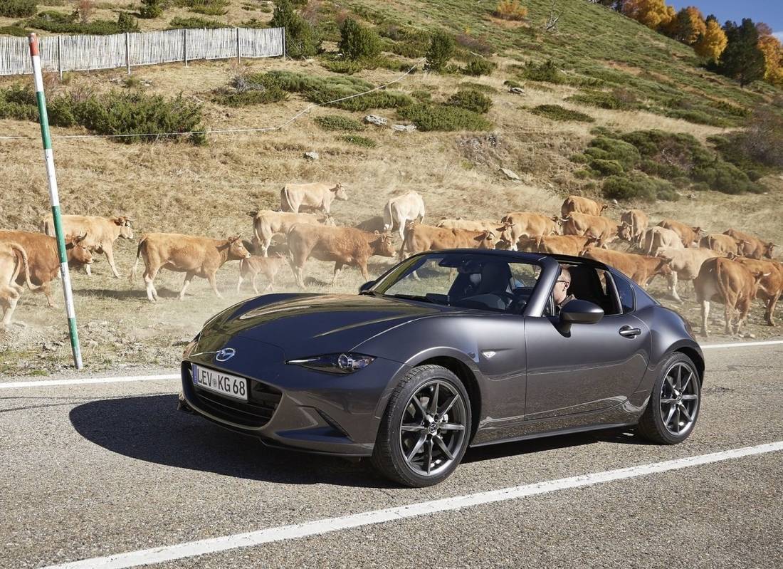 mazda-mx-5-rf-gray-front