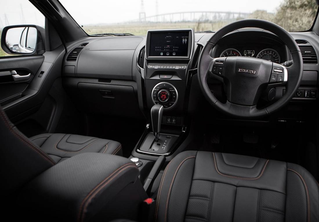 isuzu-d-max-interior