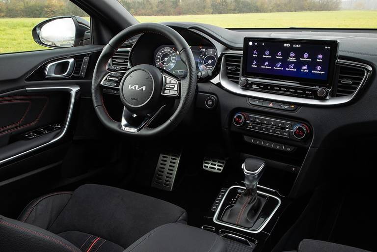 kia-ceed-2024-interior