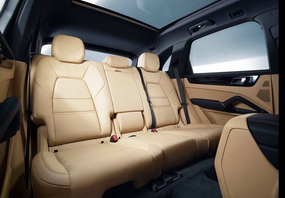 porsche-cayenne-seating