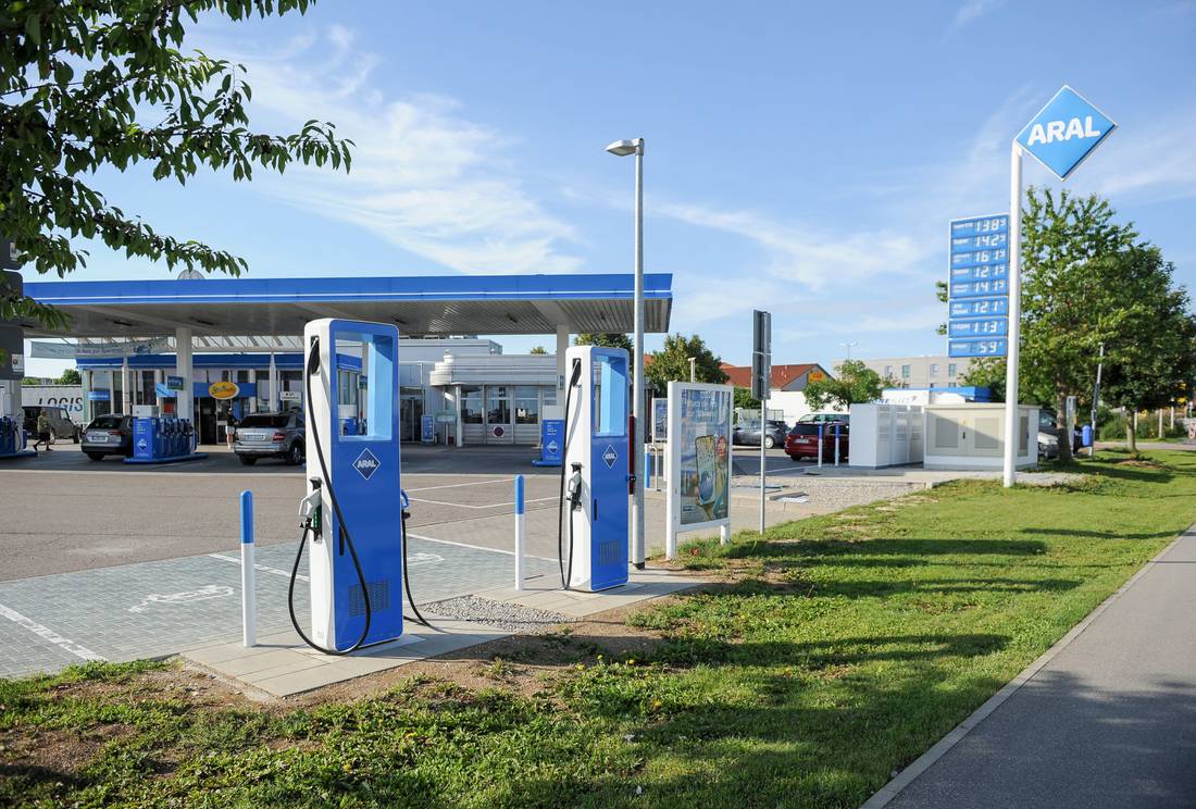 tankstelle-schnellladesaeulen