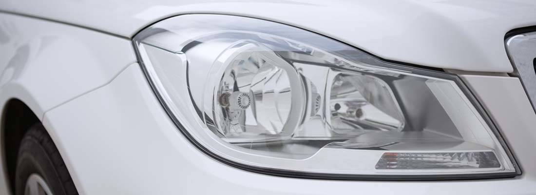 Scheinwerfer wechseln: Kosten, Lampen und Co. im Überblick - AutoScout24