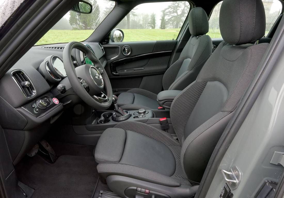 Mini-Countryman Cooper S interior