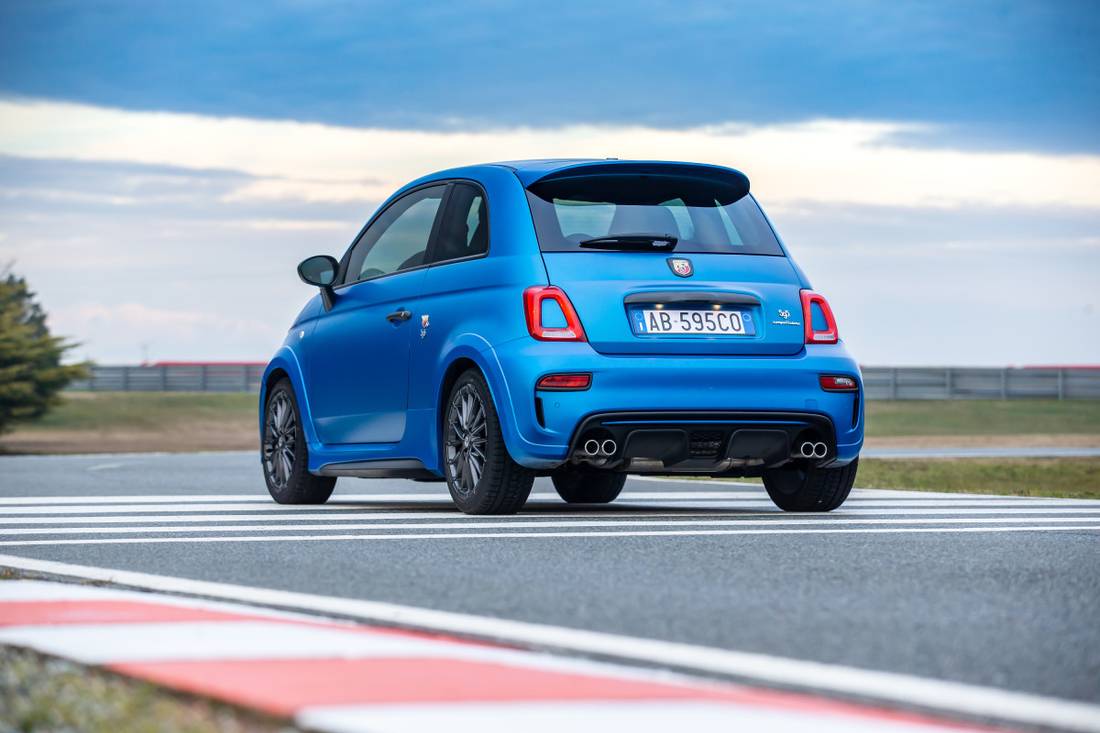 New Abarth 595 Competizione (09)