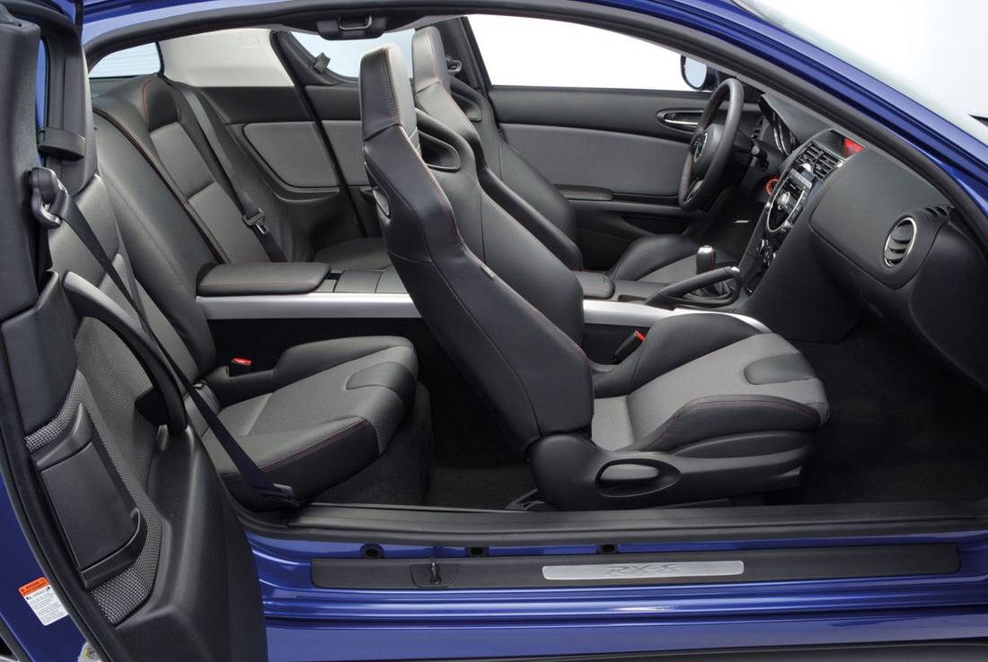 Mazda-RX-8 interior