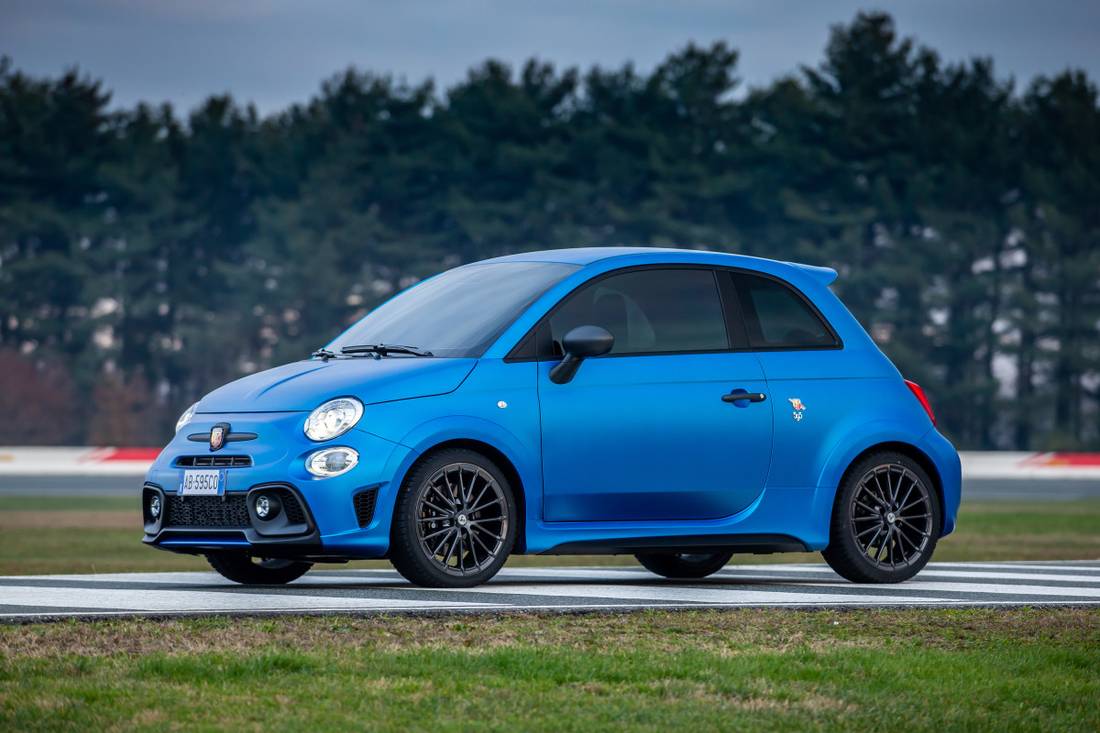 New Abarth 595 Competizione (08)