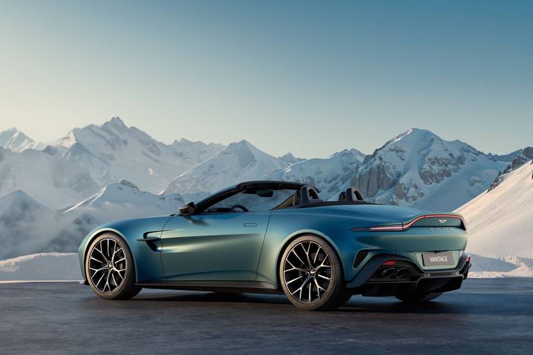 Aston Martin Vantage Roadster 6