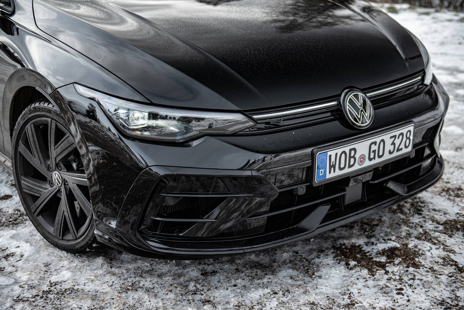 VW Golf 8 R Black Edition - Front Detail