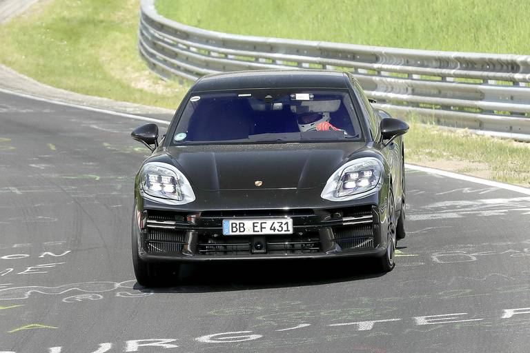 Porsche Panamera 001