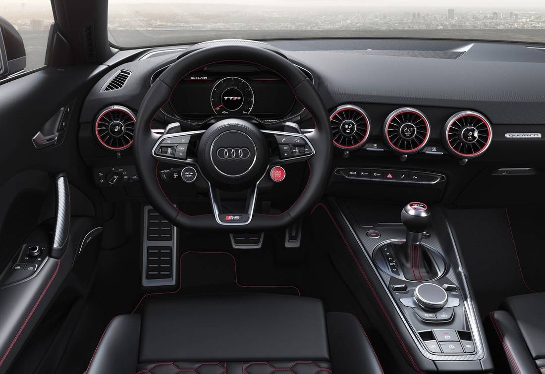 Audi-TT RS Roadster interior