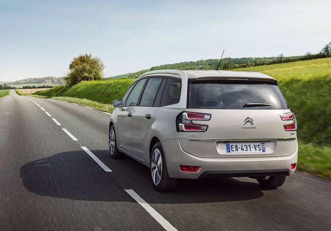 citroen-c4-grand-picasso-back