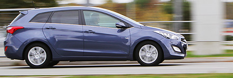 Test Hyundai I30 Kombi 1 6 Cdri Autoscout24