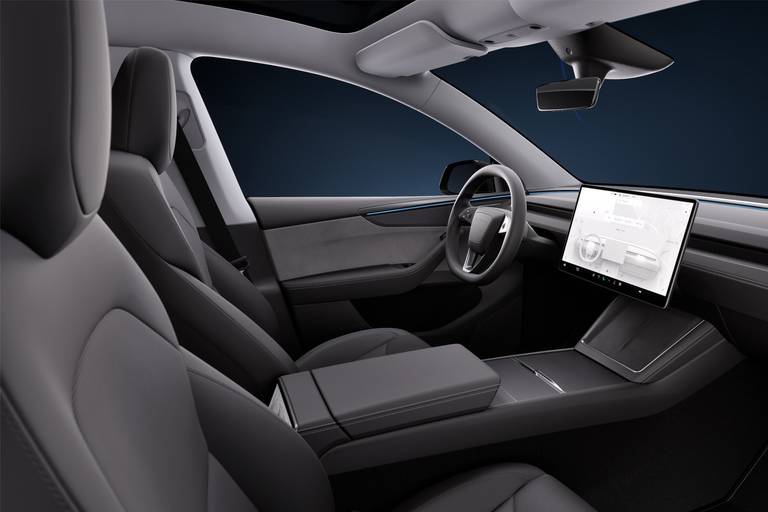 tesla-model-y-juniper-2025-deutschland-cockpit